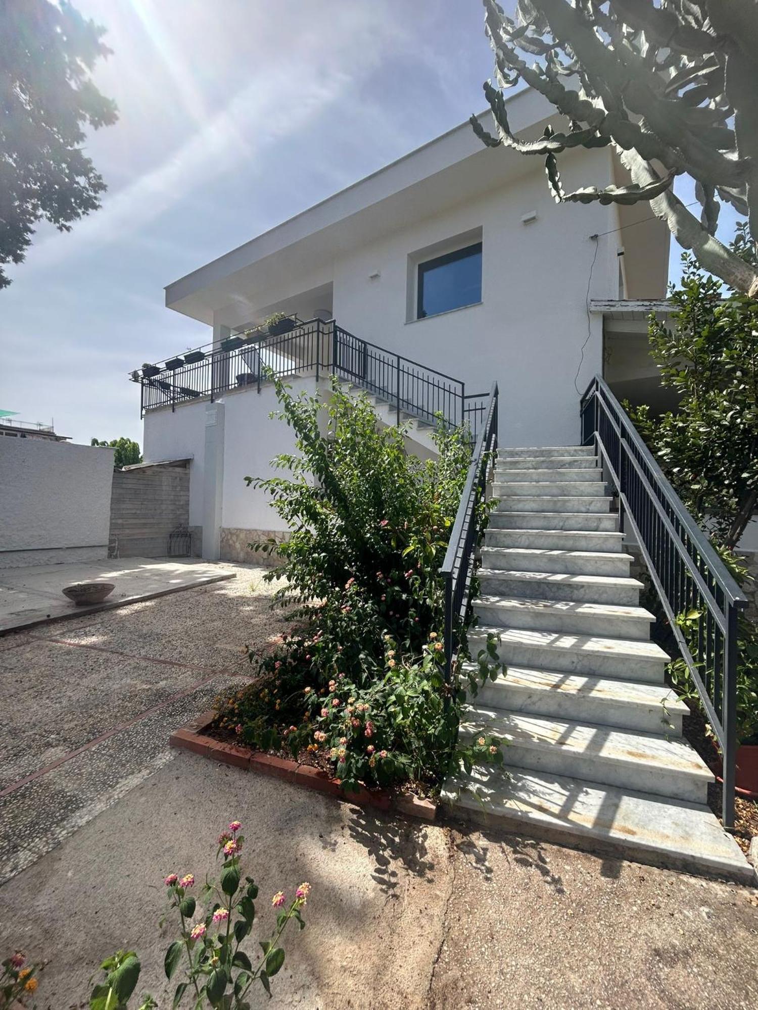 Mondello Felix - Appartamenti In Villa A 600M Dal Mare Exterior photo